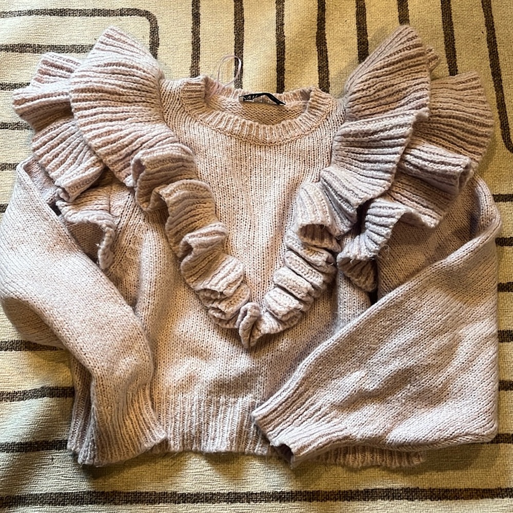 Zara light lilac ruffled crop sweater